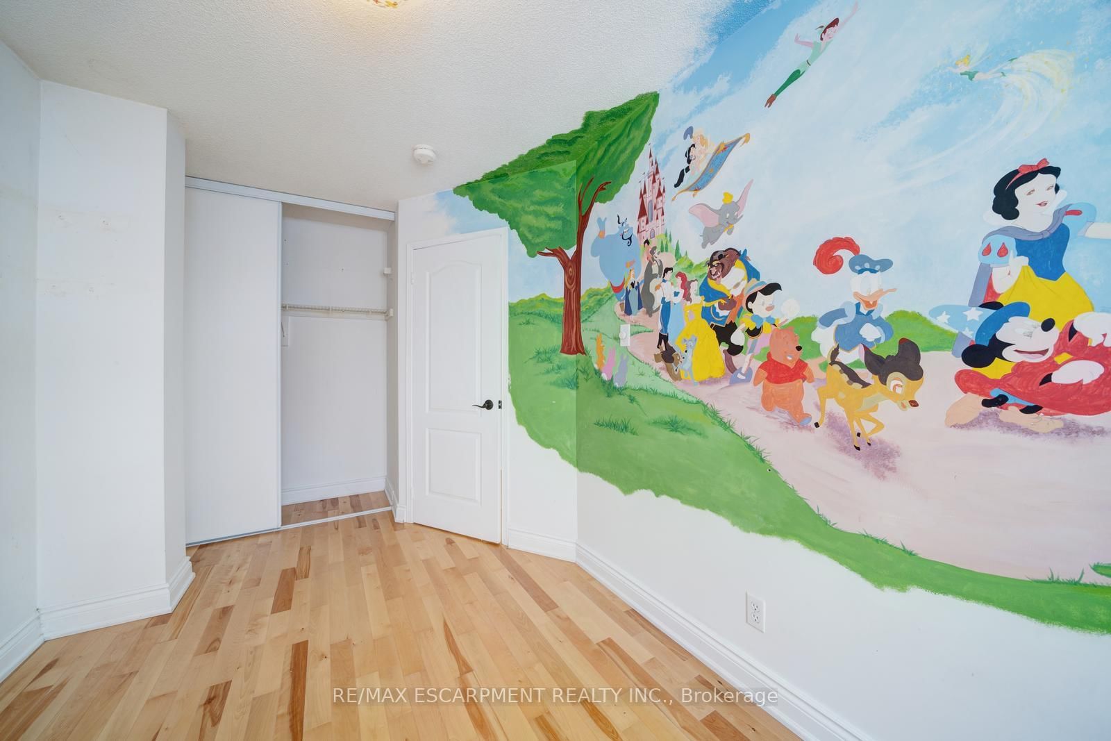 108 Olde Bayview Avenue • Richmond Hill, ON photo 25