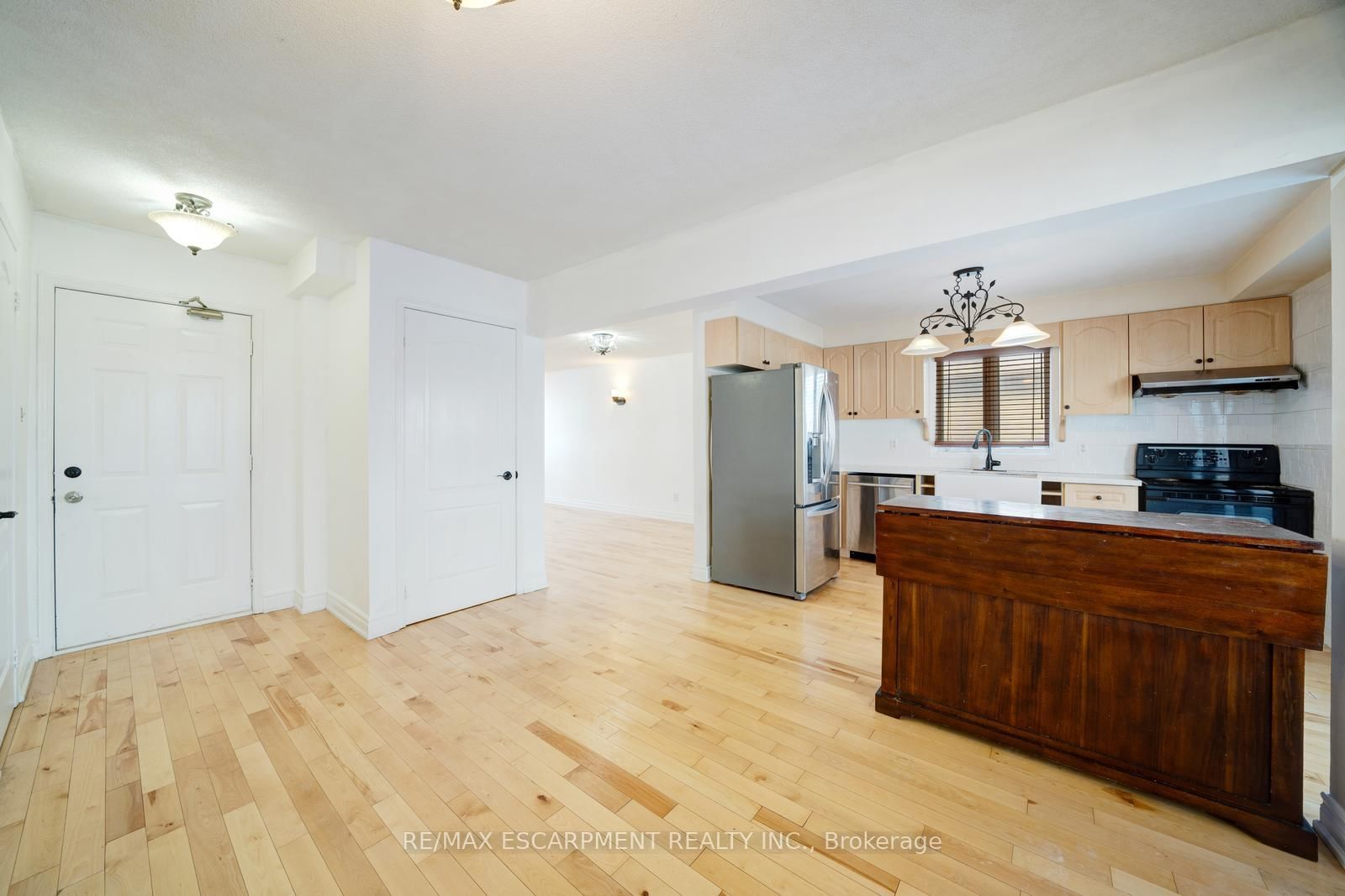 108 Olde Bayview Avenue • Richmond Hill, ON photo 7