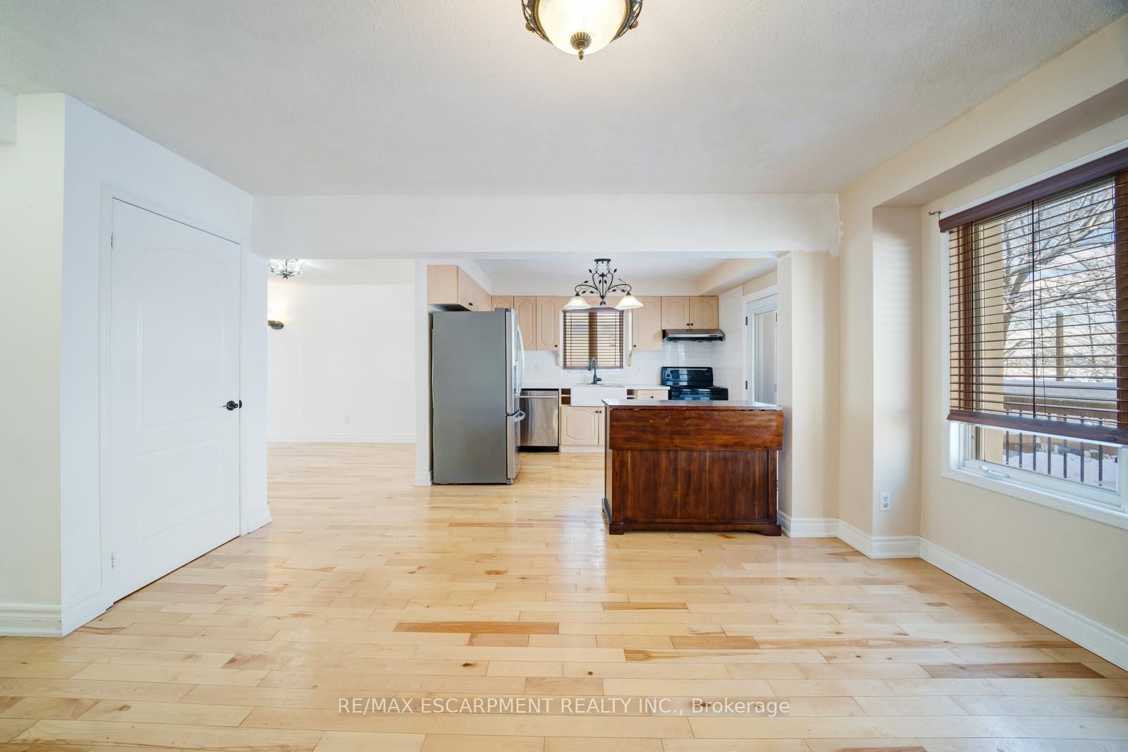 108 Olde Bayview Avenue • Richmond Hill, ON photo 8