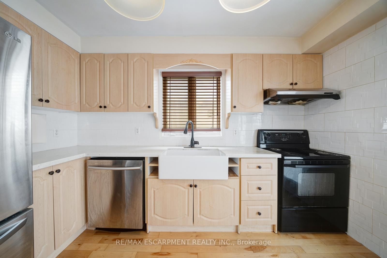 108 Olde Bayview Avenue • Richmond Hill, ON photo 9
