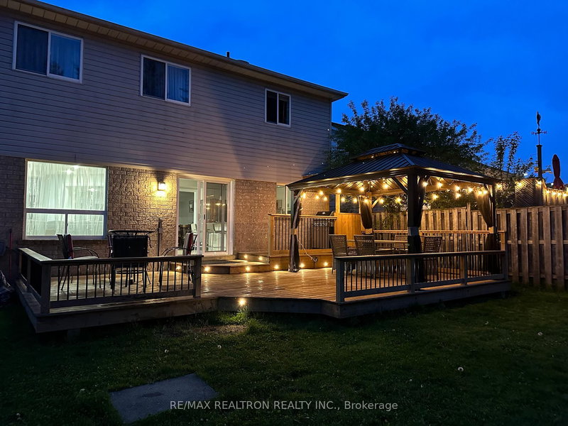 1128 Corrie St, Innisfil, L9S 1W9 | Image 3