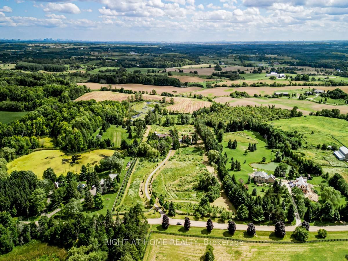 Detached House for sale at 7975 18th Sideroad, King, Ontario, L0G 1T0 - Rural King - MLS: N12708998