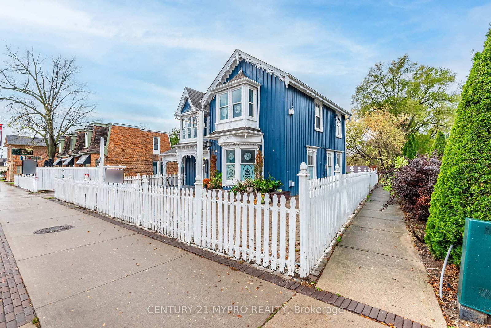 48 Main Street N - Photo 3