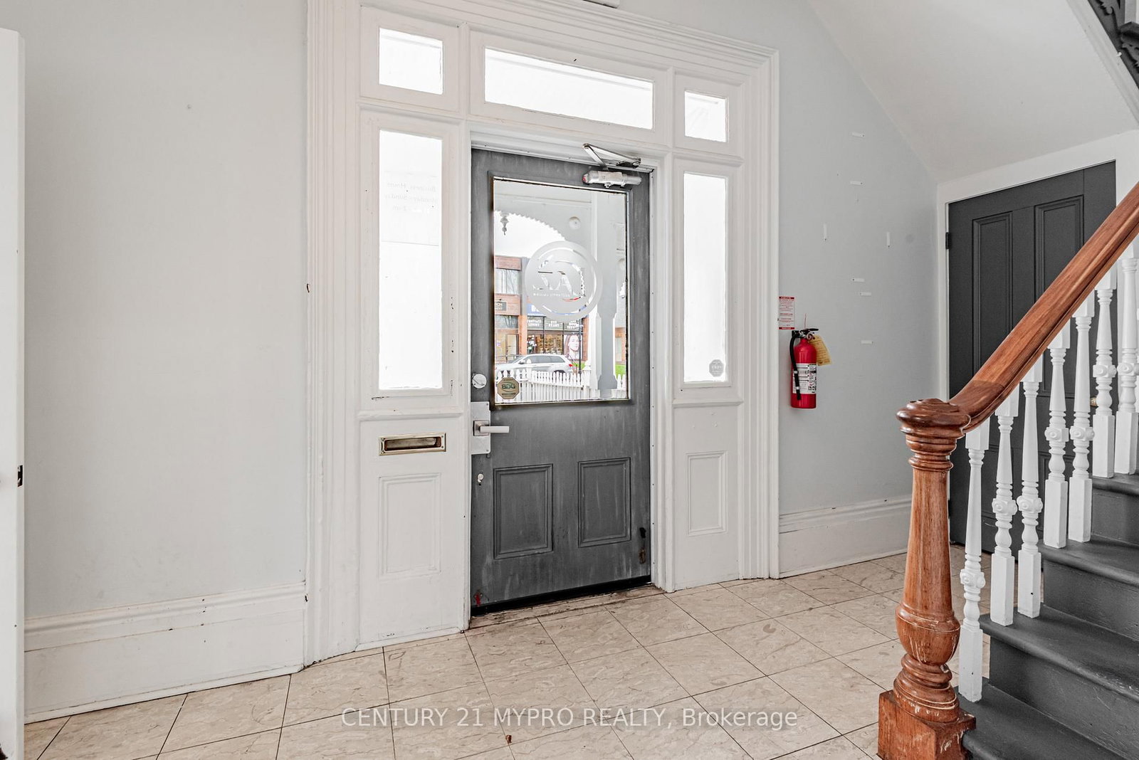 48 Main Street N - Photo 6