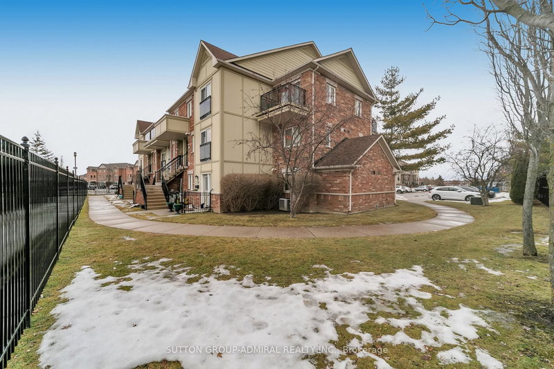 52 - 2265 Bur Oak Ave, Markham, L6E 0B8 | Image 2