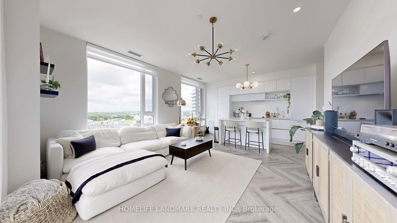 812 - 6 David Eyer Rd, Richmond Hill, L4S 0N5 | Image 3