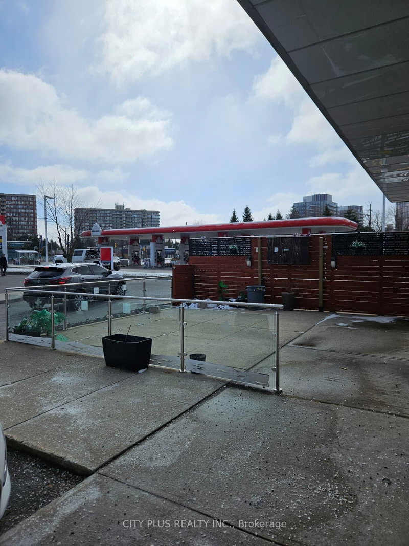 111 - 9580 Yonge St, Richmond Hill, L4C 1V6 | Image 3