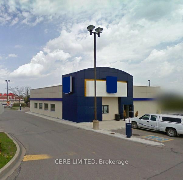 16591 Yonge Street, Newmarket, L3X 2G8 | Image 2