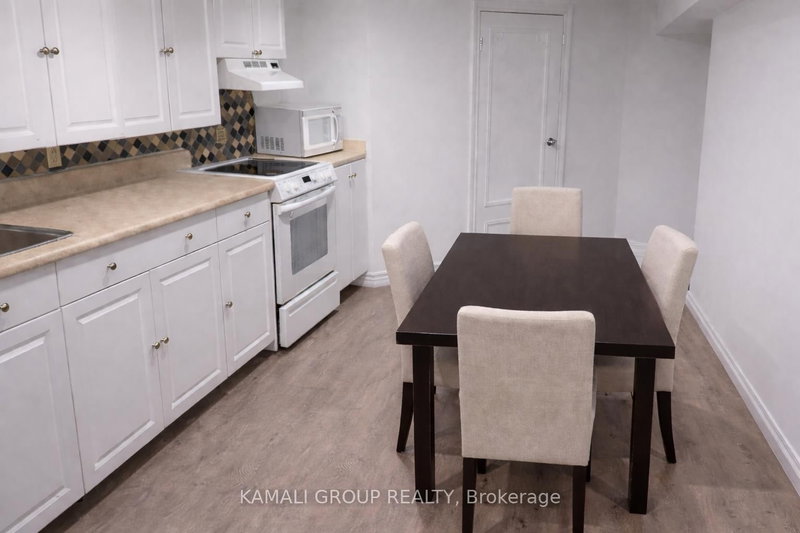 BSMT - 46 Centre St E, Richmond Hill, L4C 1A4 | Image 3