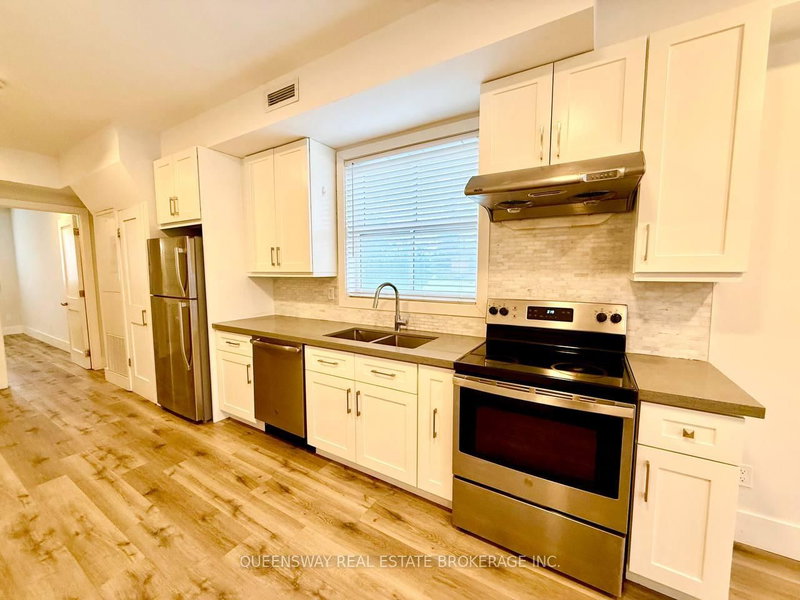 2B - 352 Main St N, Markham, L3P 1Z1 | Image 3