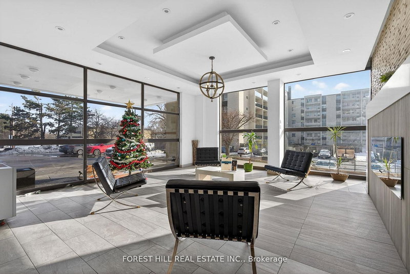 302 - 180 DUDLEY Ave, Markham, L3T 4X2 | Image 2