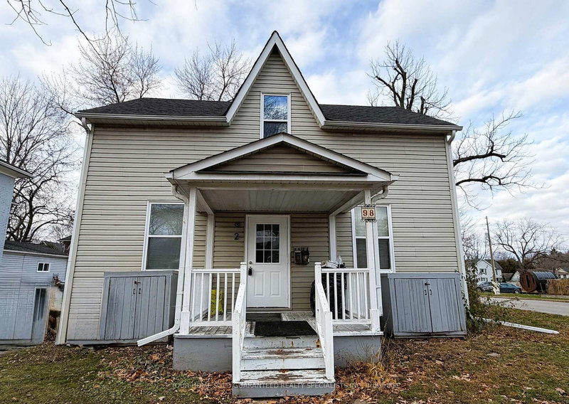 home for lease on 2-98 Wellington Street E