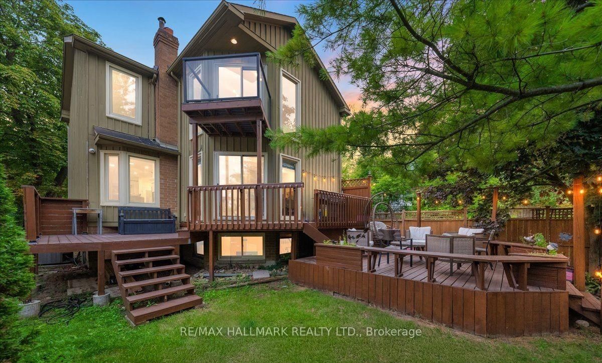 280 Douglas Road, Richmond Hill, ON