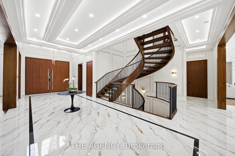 221 Burton Grove, King, L7B 1C7 | Image 3