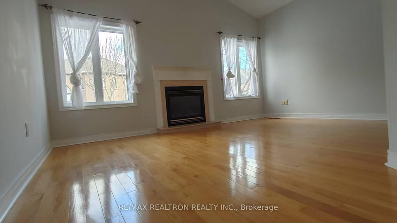 53 Shadow Falls Dr, Richmond Hill, L4E 4J7 | Image 2