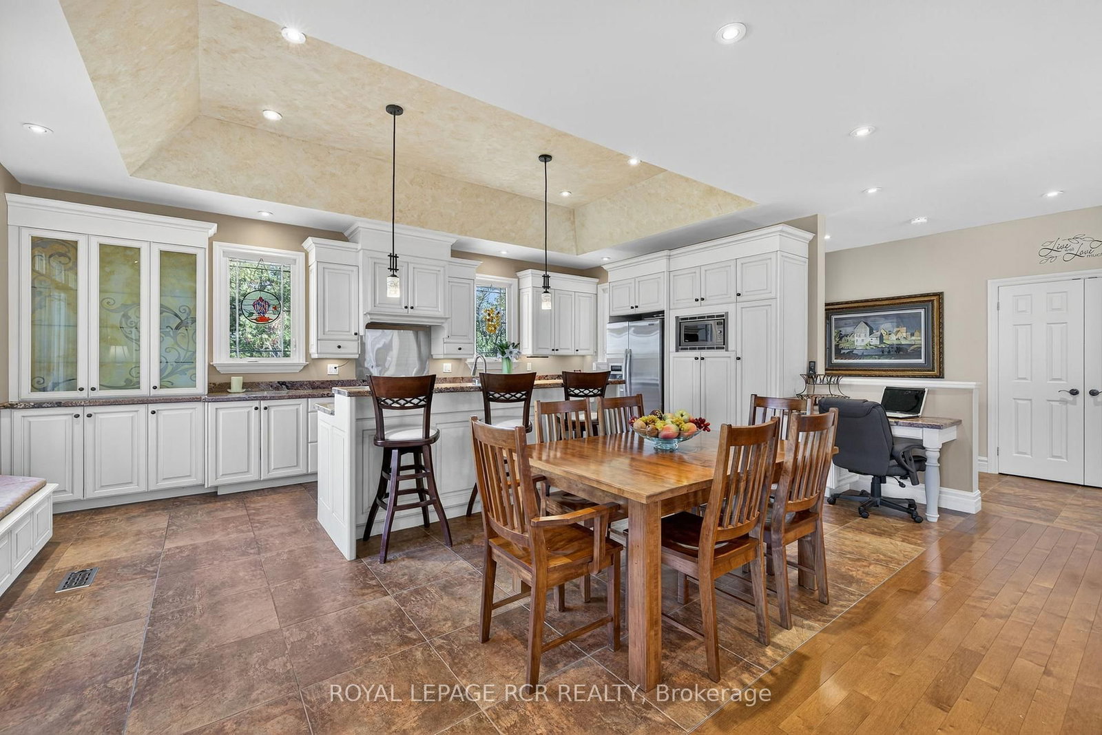 Listing Image 8