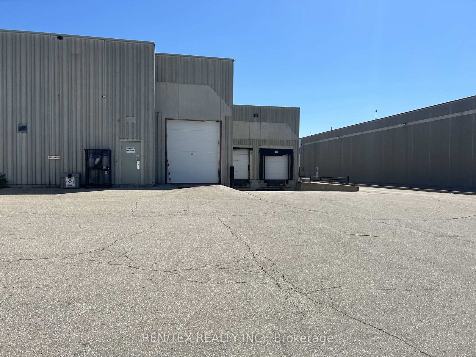 946 Edgeley Boulevard - Photo 5