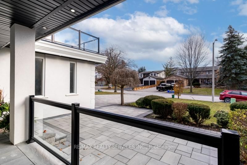 30 Queen Post Dr, Vaughan, L4L 3G4 | Image 3