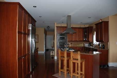 39 Vanderpost Cres, Essa, L0L2N0 | Image 3