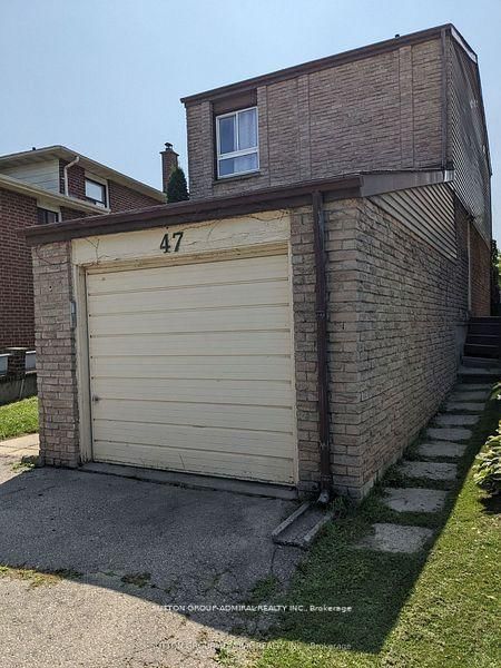 47 Riviera Drive • Vaughan, ON photo 2