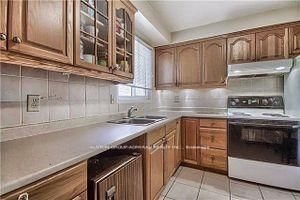 47 Riviera Drive • Vaughan, ON photo 3