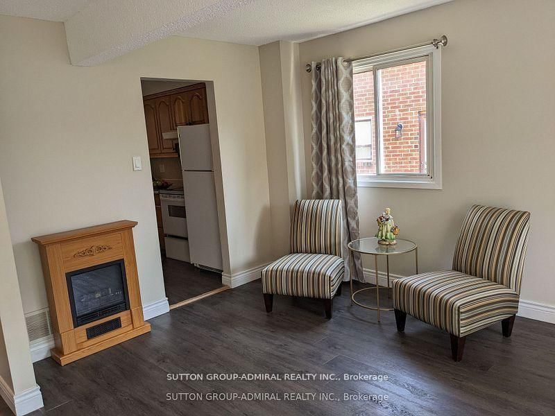 47 Riviera Drive • Vaughan, ON photo 9