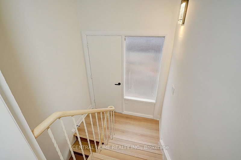 Lower - 50 Sherwood Forest Dr, Markham, L3P 1P8 | Image 3