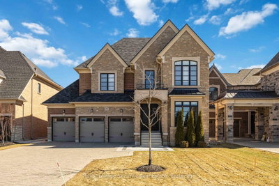 6-bed Detached House · 39 Endless Circ