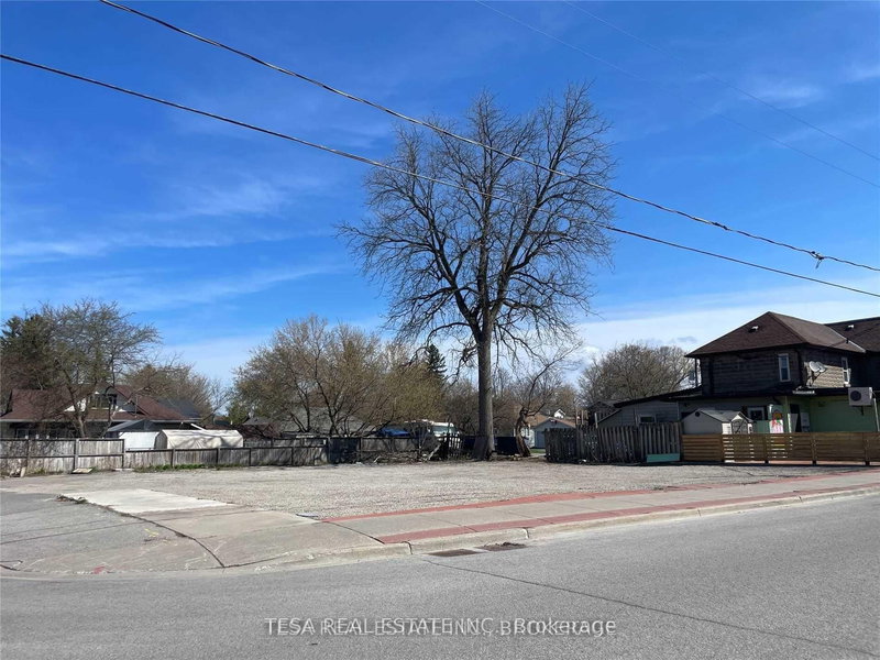 924 & 926 Lake Dr E, Georgina, L4P 3E9 | Image 3