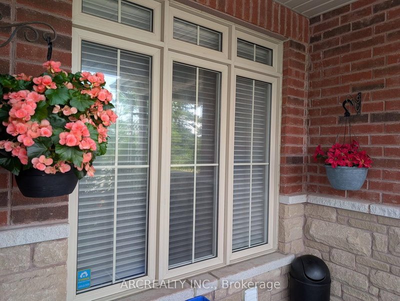 46 Betony Dr, Richmond Hill, L4E 0V6 | Image 3