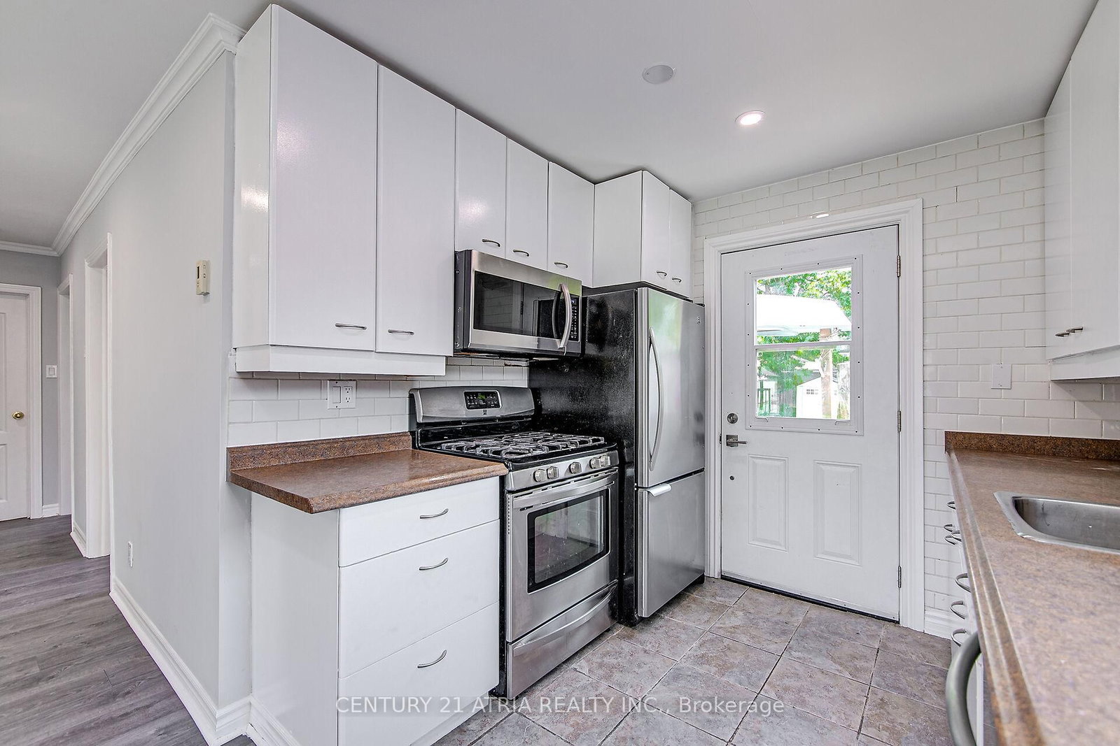 904 Maplewood Drive • Innisfil, ON photo 14