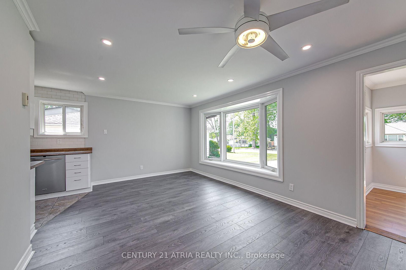 904 Maplewood Drive • Innisfil, ON photo 9