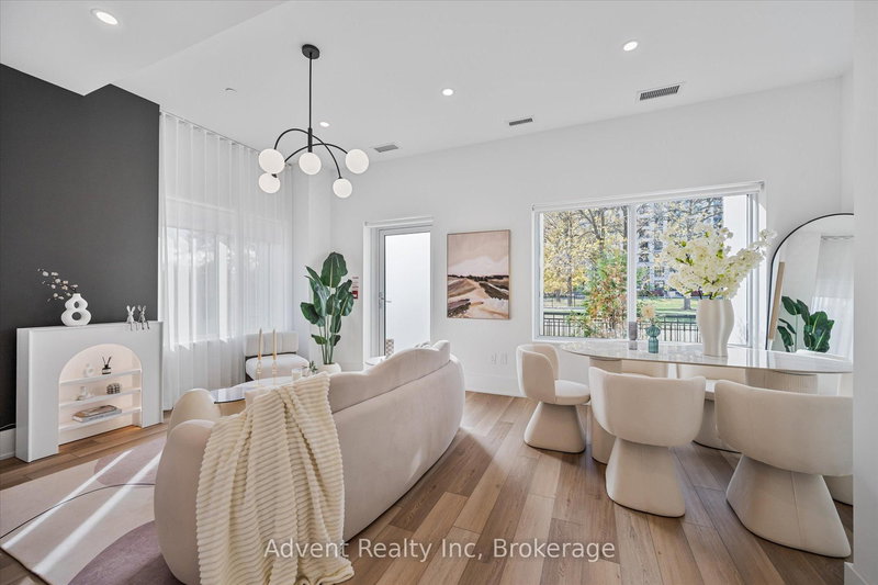 127W - 8 Cedarland Dr, Markham, L6G 0H4 | Image 3