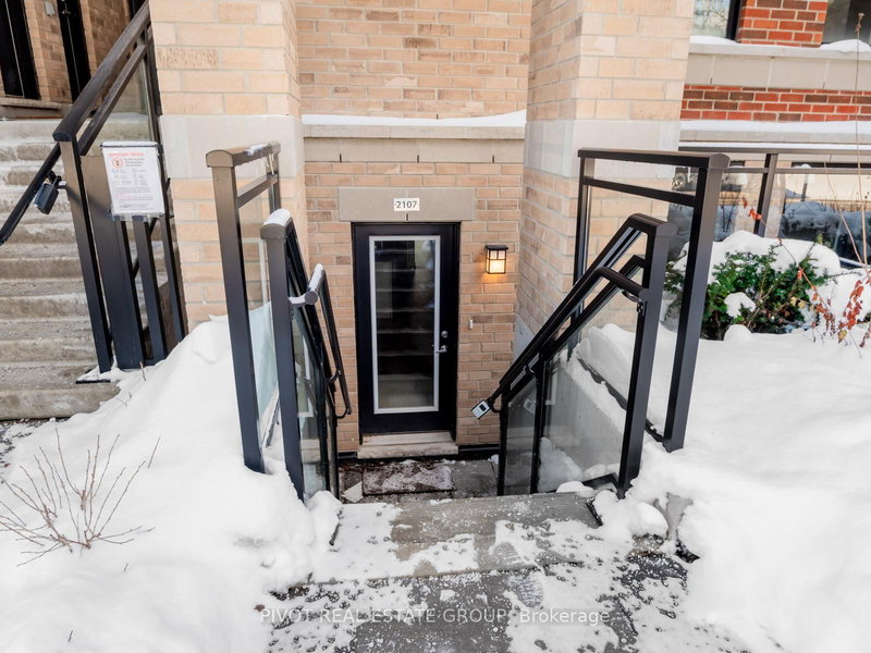 2107 - 58 Elizabeth St S, Richmond Hill, L4C 5W2 | Image 2