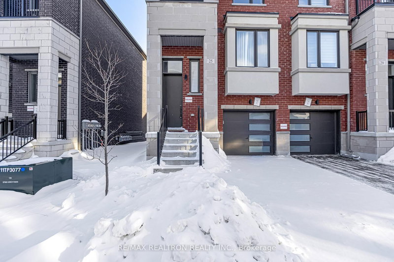 25 Aberfoyle St, Vaughan, L6A 5C4 | Image 2