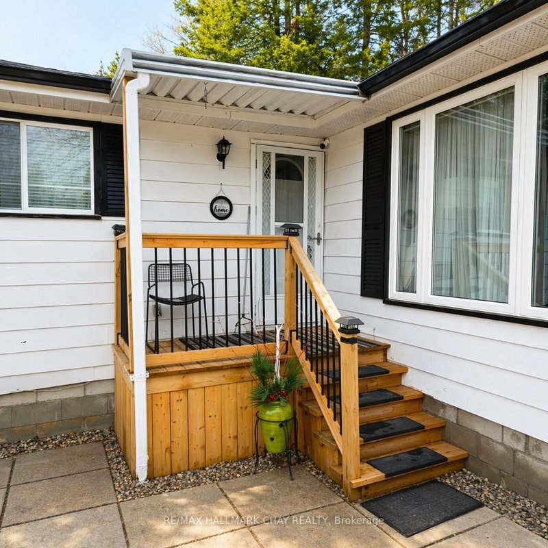 2422 25th Sdrd, Innisfil, L9S 3Y7 | Image 2
