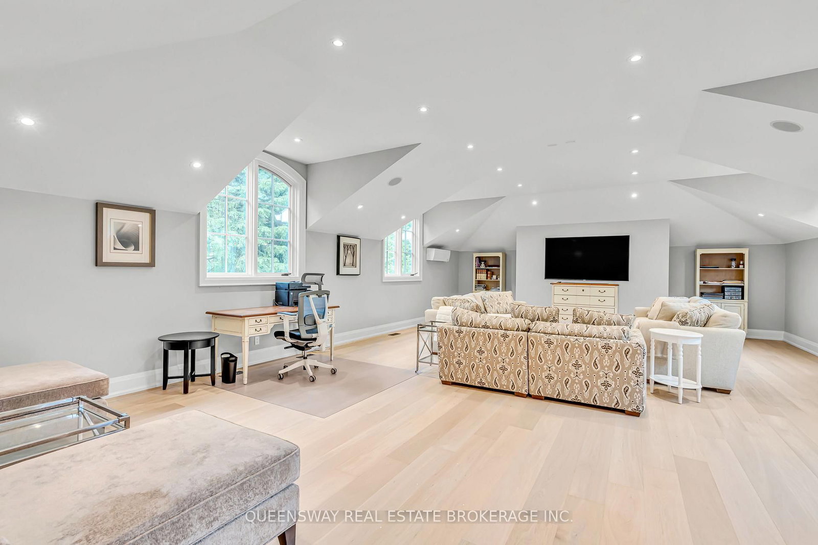 Detached House for sale at 2600 17th Sideroad, King, Ontario, L7B 1A3 - King City - MLS: N12728250