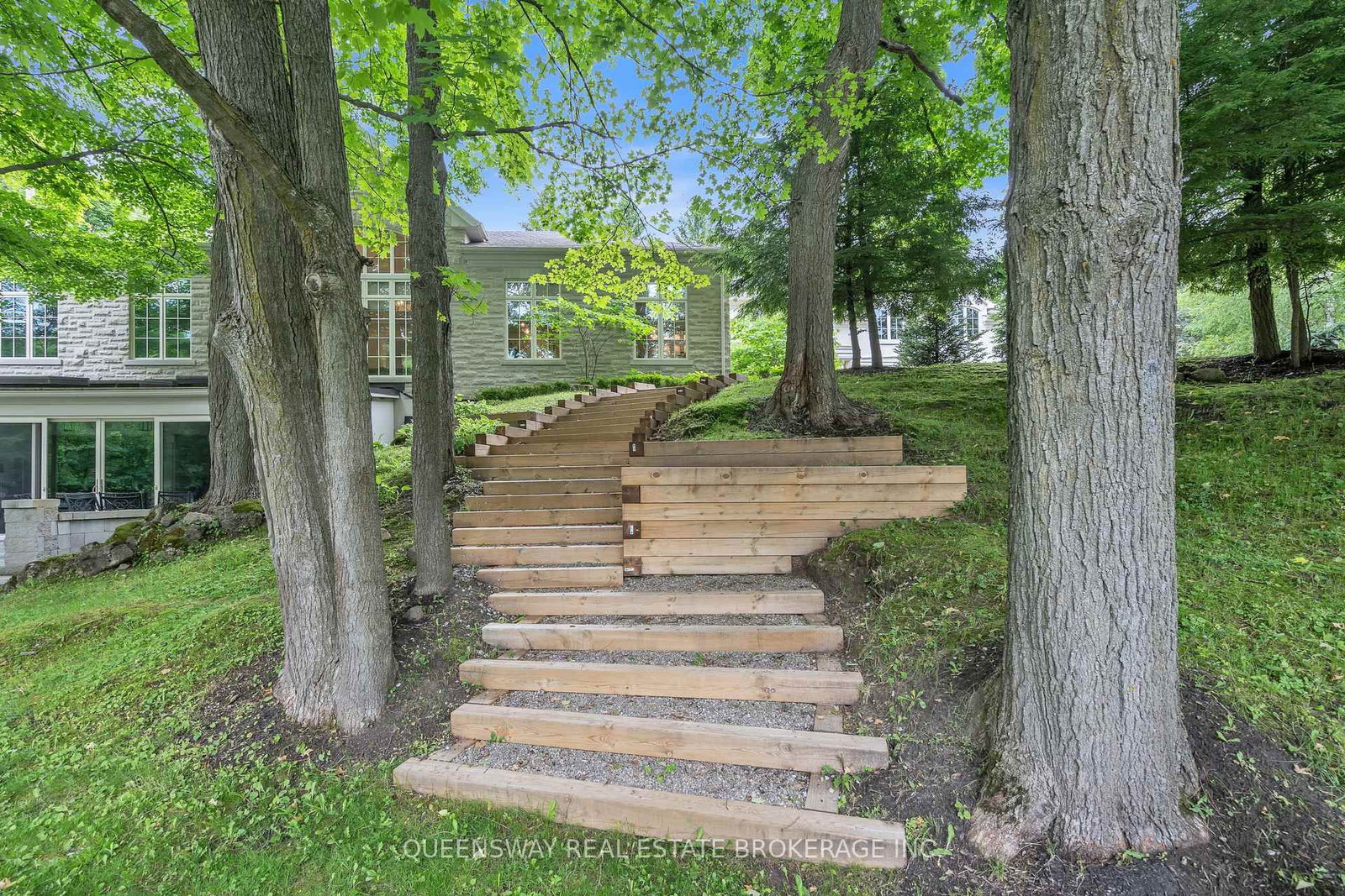 Detached House for sale at 2600 17th Sideroad, King, Ontario, L7B 1A3 - King City - MLS: N12728250