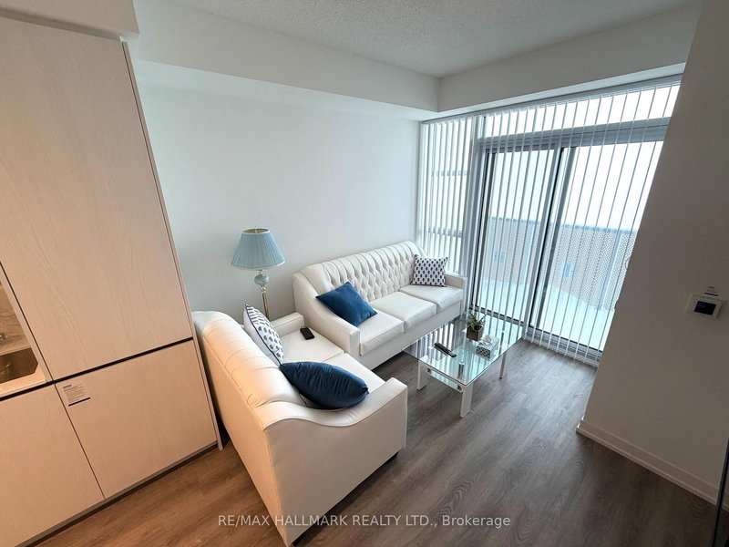 2305 - 8 Interchange Way N, Vaughan, L4K 5Z7 | Image 3