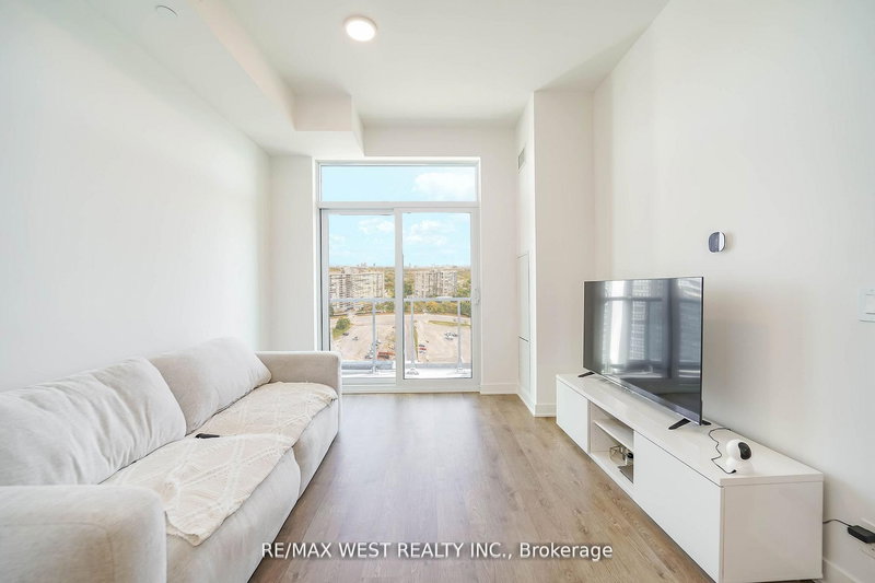 1101 - 50 Upper Mall Way, Vaughan, L4J 0L8 | Image 2