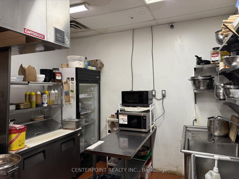 B3 - 444 Hollandview Tr, Aurora, L4G 7Z9 | Image 2