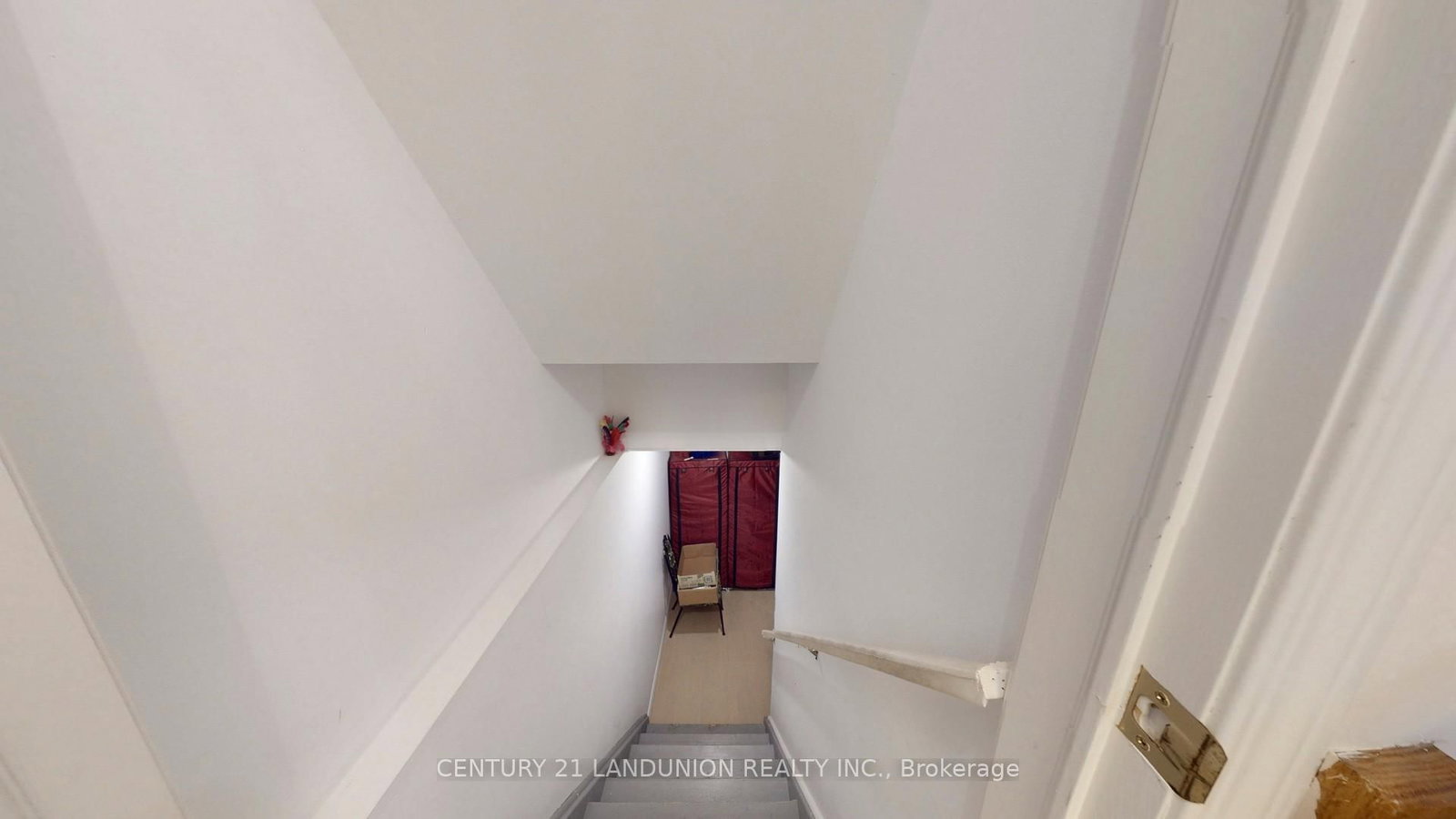 Listing Image 41