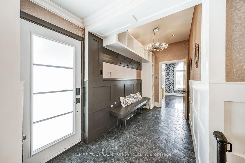 3433 Mount Albert Rd, East Gwillimbury, L0G 1V0 | Image 2