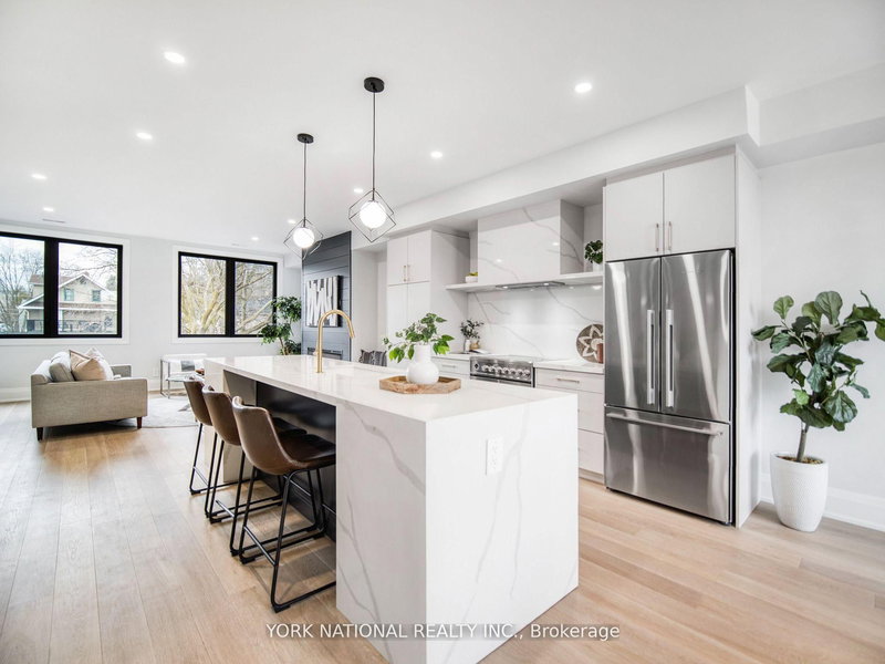 8 - 59 Charles St, Newmarket, L3Y 3V7 | Image 3