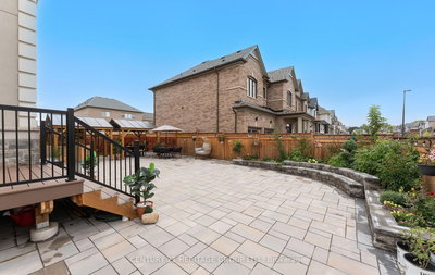 319 Danny Wheeler Boulevard, Georgina, Ontario image-0-1