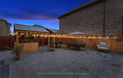 319 Danny Wheeler Boulevard, Georgina, Ontario image-0-3