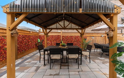 319 Danny Wheeler Boulevard, Georgina, Ontario image-0-4