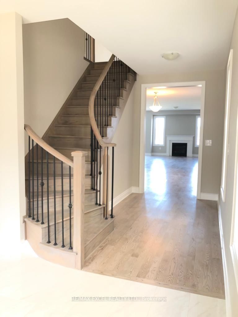 Detached House for sale at 94 Hartney Drive, Richmond Hill, Ontario, L4S 0K6 - Rural Richmond Hill - MLS: N12735394