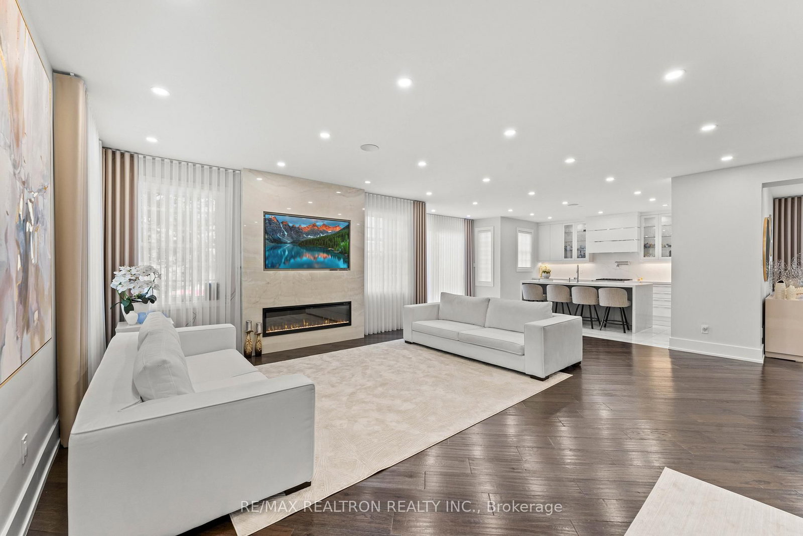 Detached House for sale at 63 Willett Crescent, Richmond Hill, Ontario, L4C 7W2 - Mill Pond - MLS: N12735754