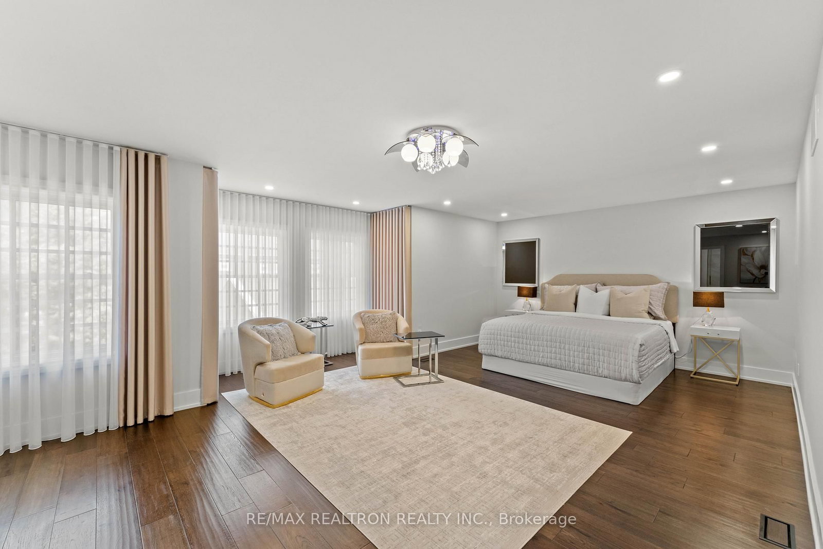 Detached House for sale at 63 Willett Crescent, Richmond Hill, Ontario, L4C 7W2 - Mill Pond - MLS: N12735754